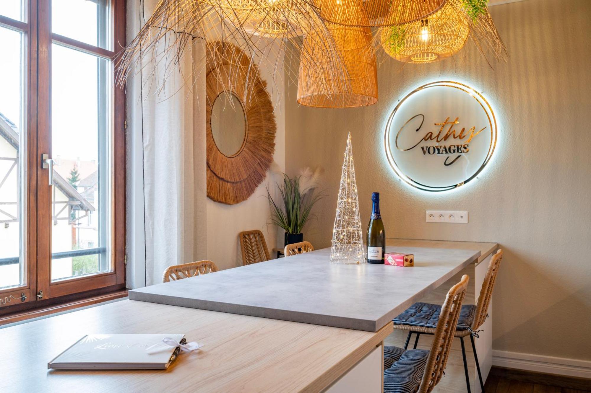 Lit Rond Tres Grand Et Confortable - Garage Possible Ou Parking Gratuit Rue - Gare 2 Min Et Ville 4 Min En Tram - Ciel Etoile - Netflix Videoprojecteur - Luxe Et Evasion Strazburg Dış mekan fotoğraf