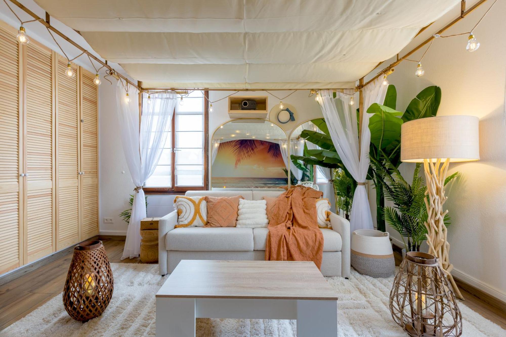 Lit Rond Tres Grand Et Confortable - Garage Possible Ou Parking Gratuit Rue - Gare 2 Min Et Ville 4 Min En Tram - Ciel Etoile - Netflix Videoprojecteur - Luxe Et Evasion Strazburg Dış mekan fotoğraf